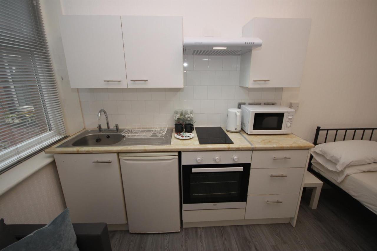 Barton Beachside - Stylish Studio Apartment, Double & Single - Central Beach & Promenade Location - Over 21'S, Family Friendly Only, Id Required Blackpool Eksteriør bilde