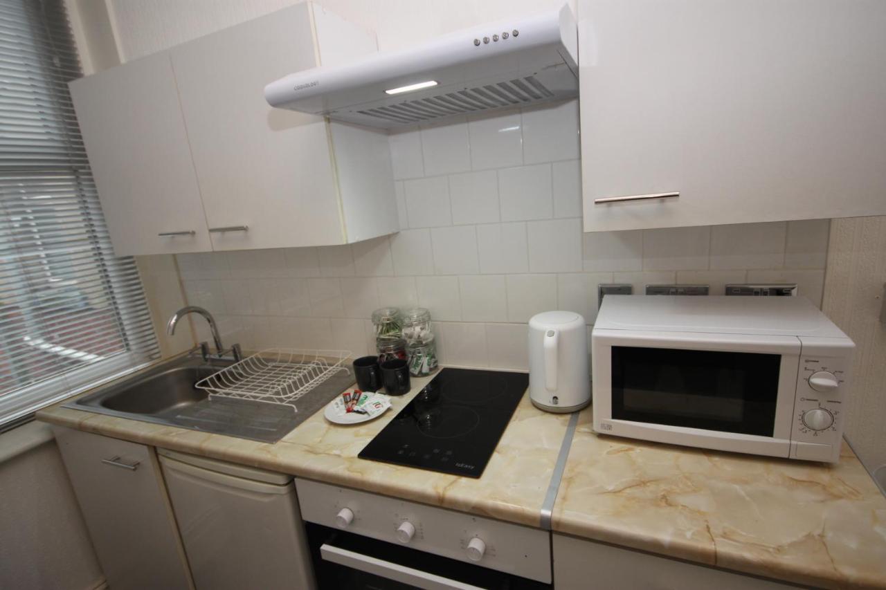 Barton Beachside - Stylish Studio Apartment, Double & Single - Central Beach & Promenade Location - Over 21'S, Family Friendly Only, Id Required Blackpool Eksteriør bilde