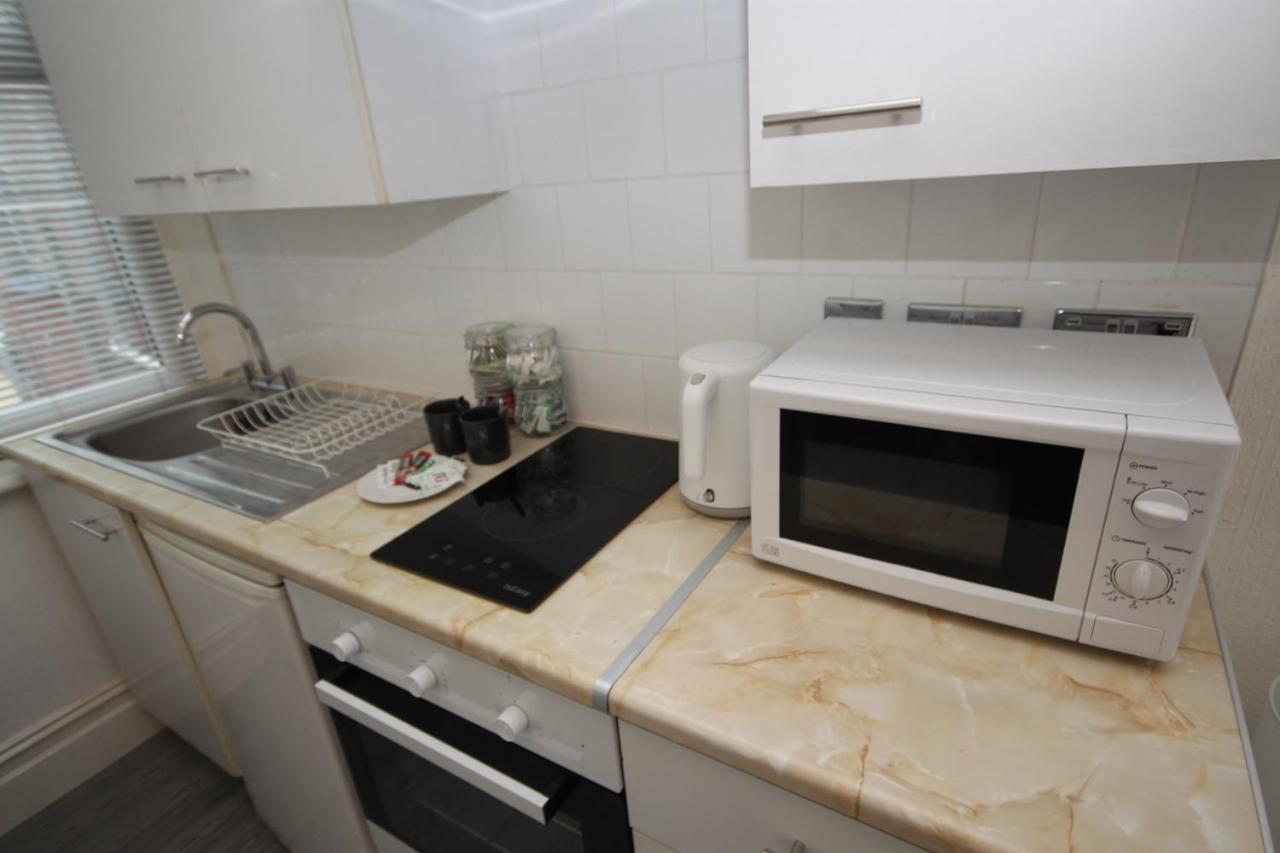 Barton Beachside - Stylish Studio Apartment, Double & Single - Central Beach & Promenade Location - Over 21'S, Family Friendly Only, Id Required Blackpool Eksteriør bilde