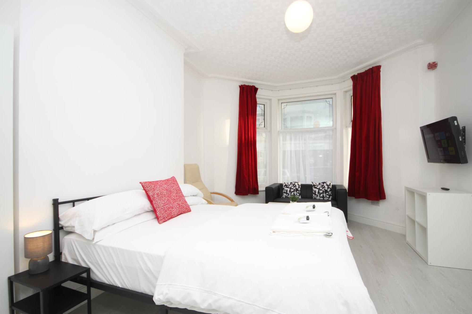 Barton Beachside - Stylish Studio Apartment, Double & Single - Central Beach & Promenade Location - Over 21'S, Family Friendly Only, Id Required Blackpool Eksteriør bilde