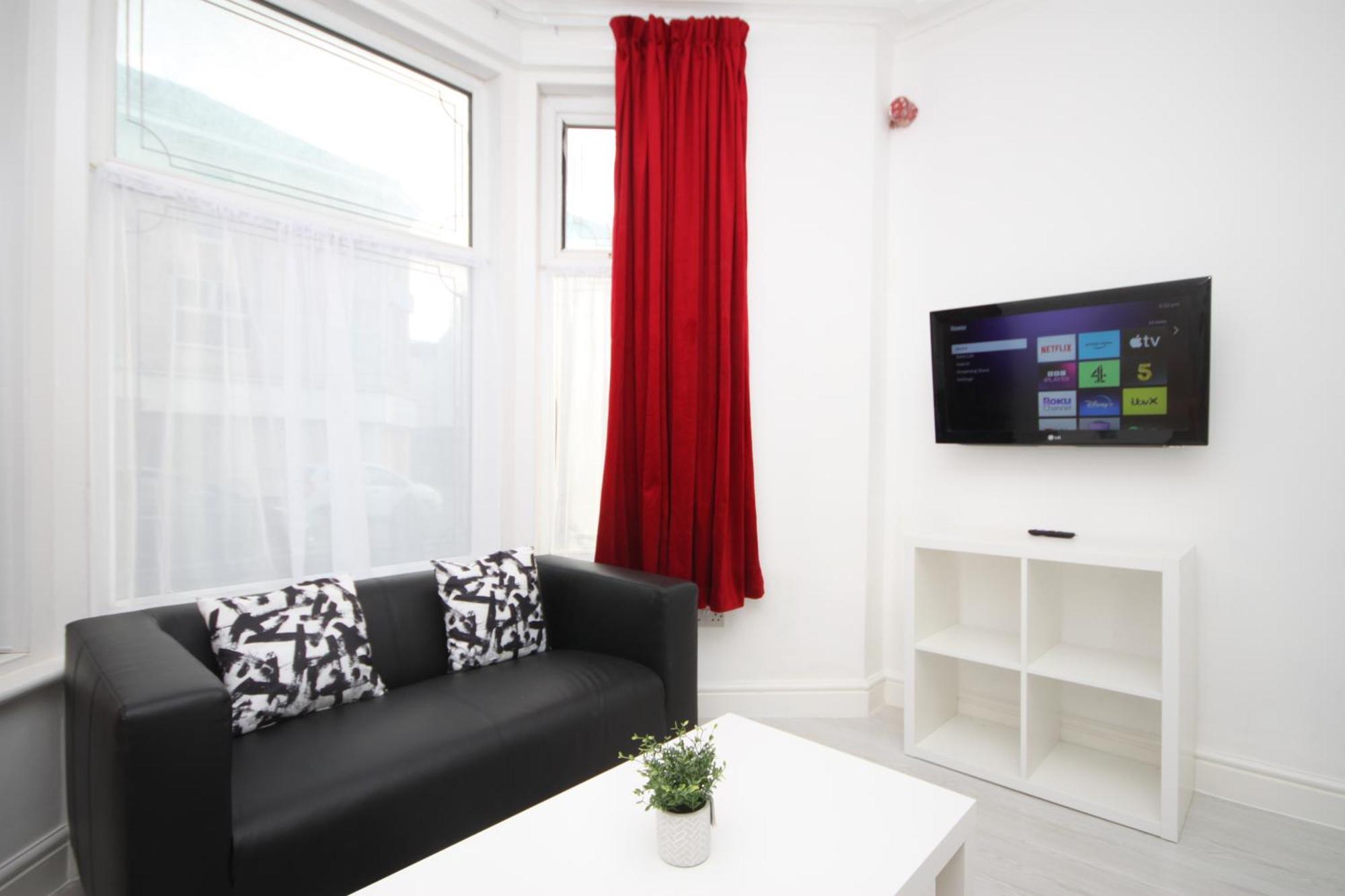 Barton Beachside - Stylish Studio Apartment, Double & Single - Central Beach & Promenade Location - Over 21'S, Family Friendly Only, Id Required Blackpool Eksteriør bilde