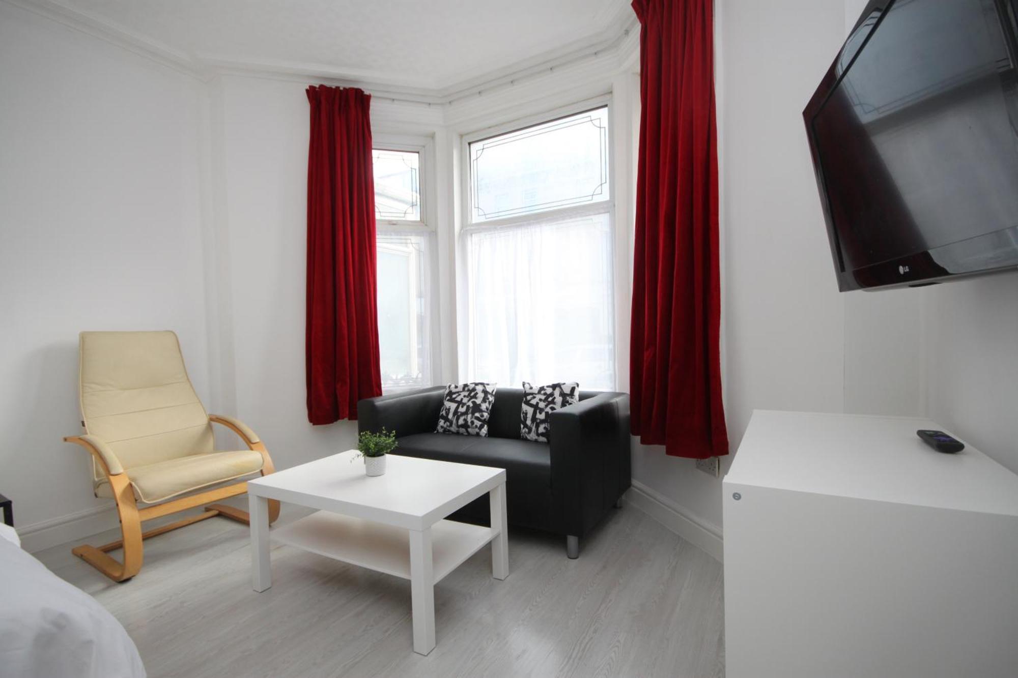 Barton Beachside - Stylish Studio Apartment, Double & Single - Central Beach & Promenade Location - Over 21'S, Family Friendly Only, Id Required Blackpool Eksteriør bilde