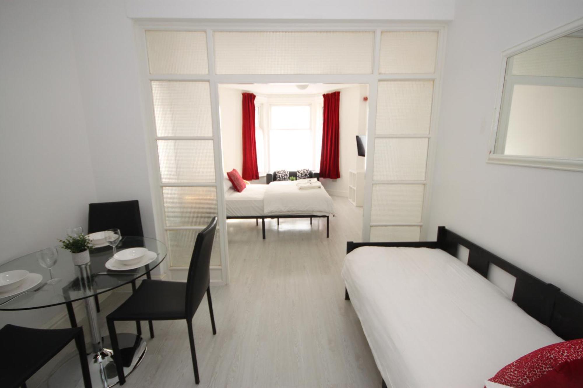 Barton Beachside - Stylish Studio Apartment, Double & Single - Central Beach & Promenade Location - Over 21'S, Family Friendly Only, Id Required Blackpool Eksteriør bilde