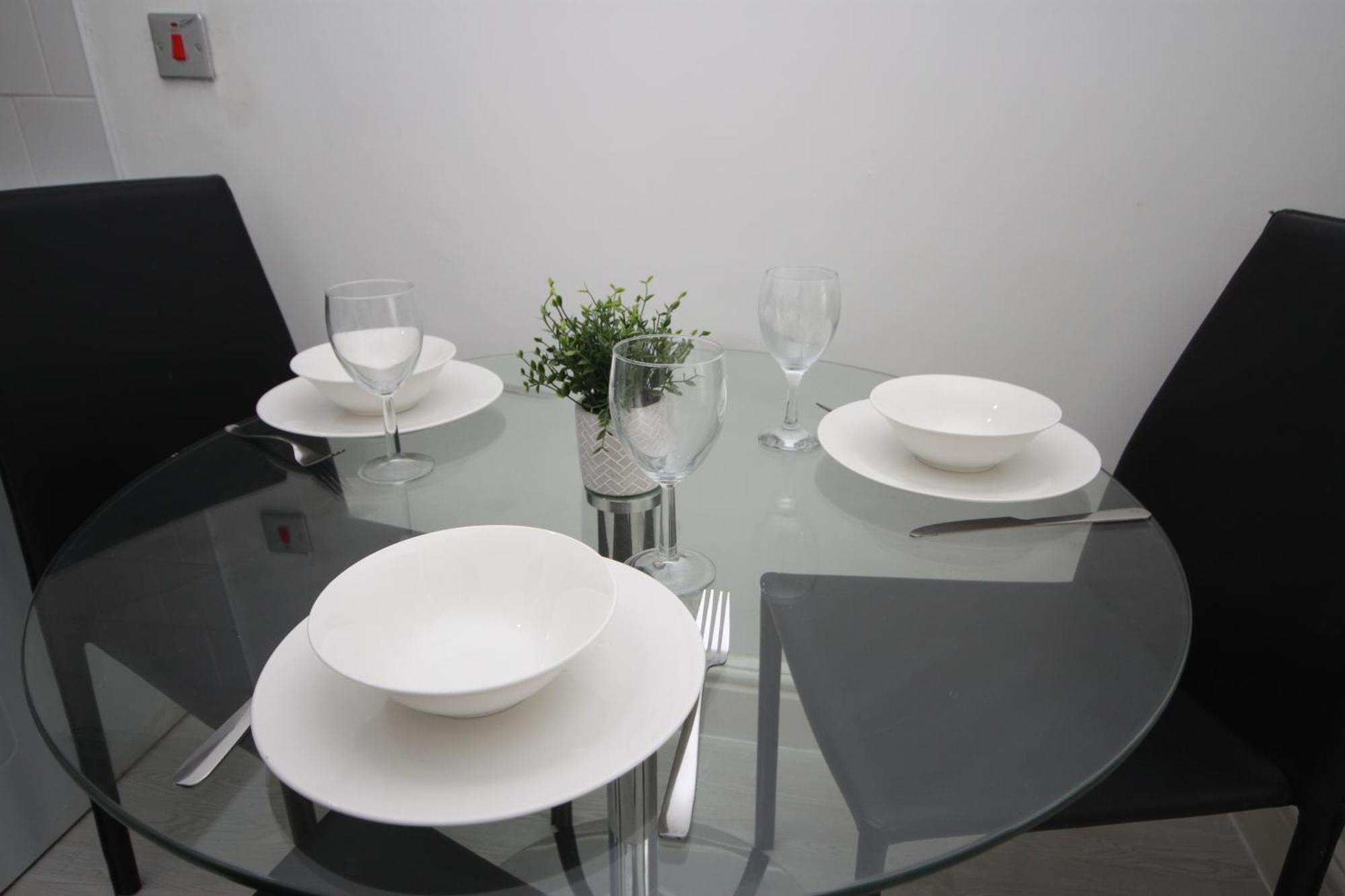 Barton Beachside - Stylish Studio Apartment, Double & Single - Central Beach & Promenade Location - Over 21'S, Family Friendly Only, Id Required Blackpool Eksteriør bilde