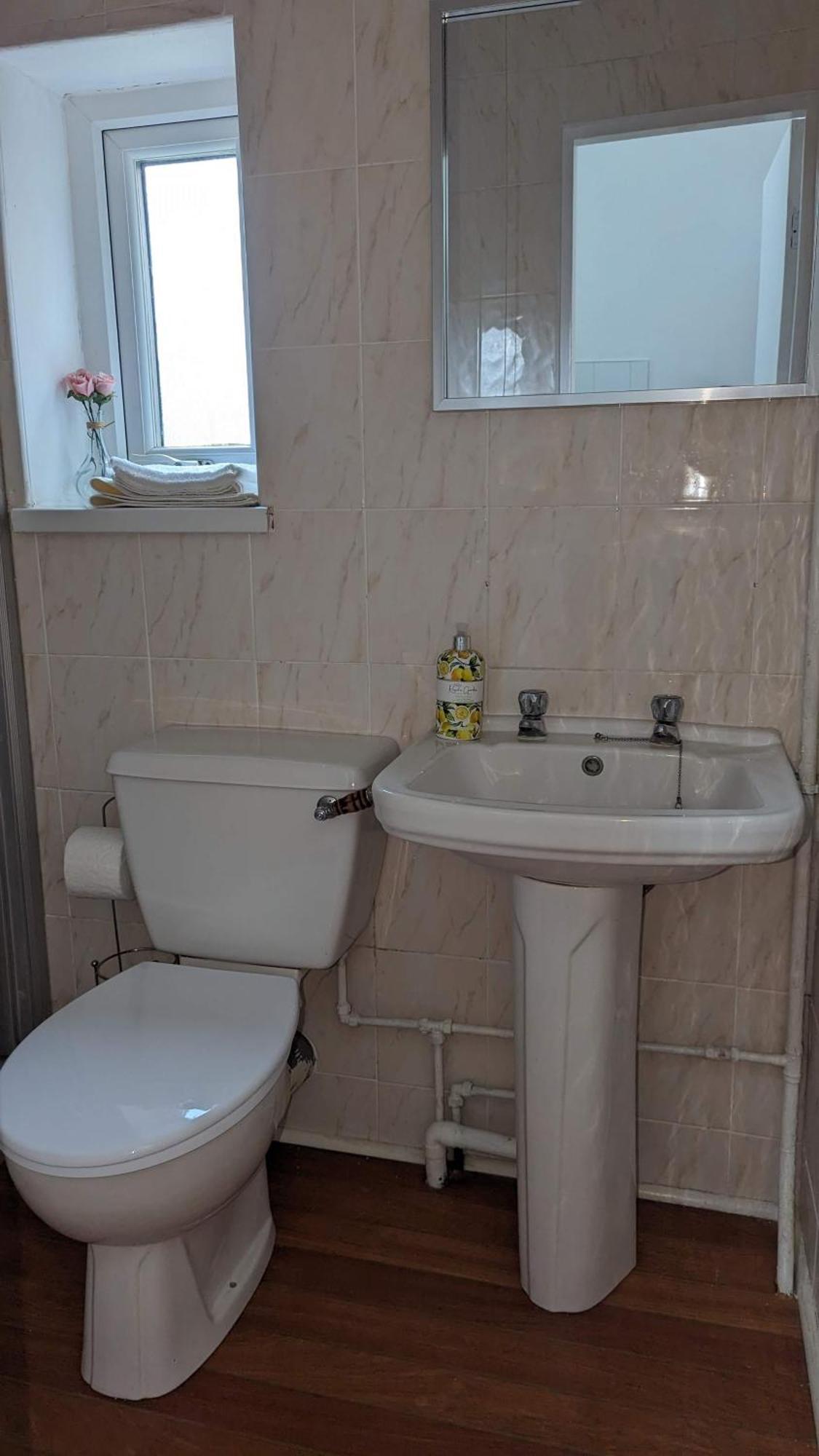 Barton Beachside - Stylish Studio Apartment, Double & Single - Central Beach & Promenade Location - Over 21'S, Family Friendly Only, Id Required Blackpool Eksteriør bilde